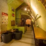 Faust Aparthostel Vandrarhem Kraków