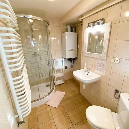 Faust Aparthostel Ostello *