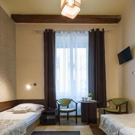 Albergue Faust Aparthostel