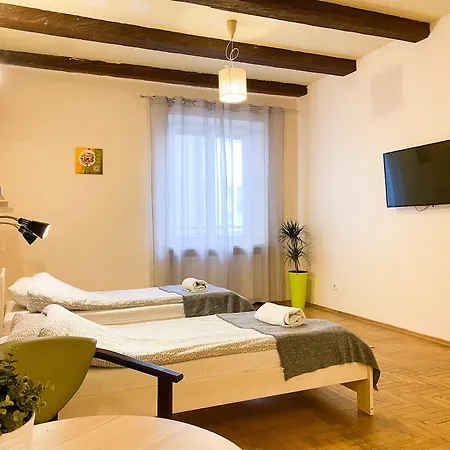 Faust Aparthostel * Cracóvia