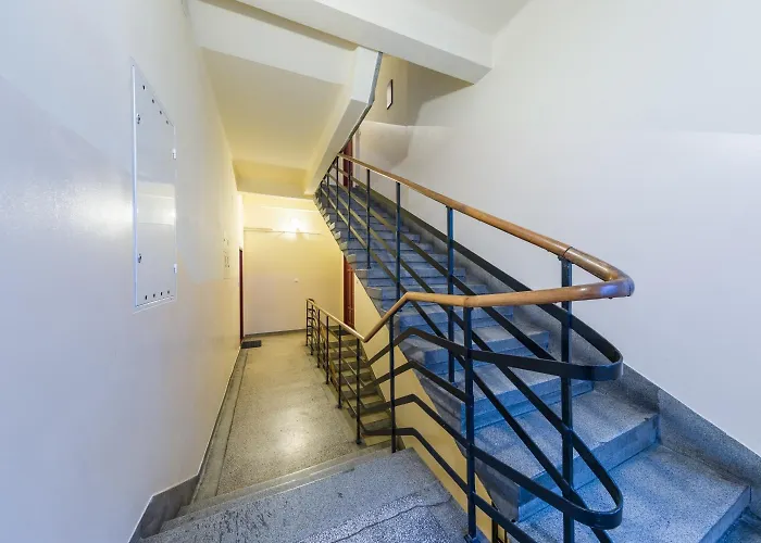 Faust Aparthostel Hostel *