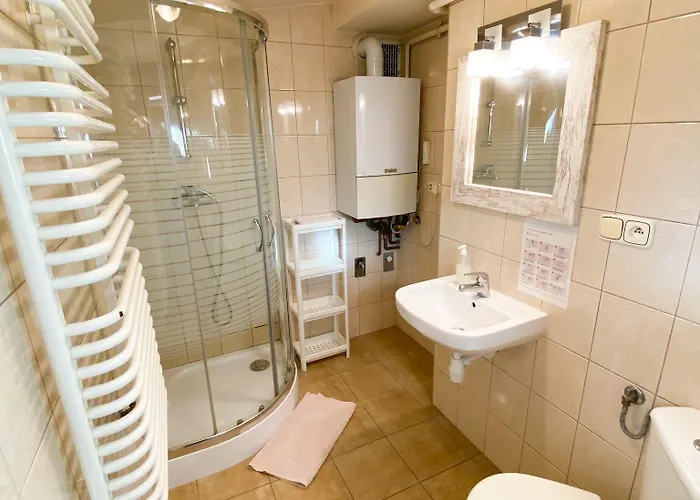 Faust Aparthostel Hostel *